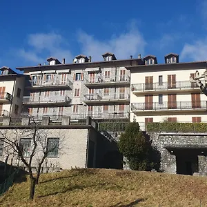  Apartment Mansarda Fra Monte E